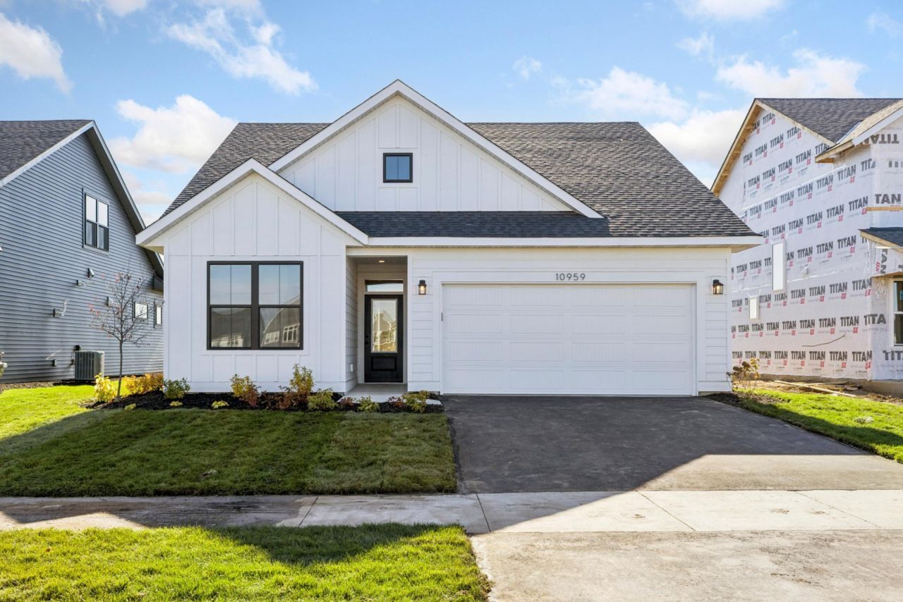 10959 37th Street N, Lake Elmo, MN 55042 Main Photo