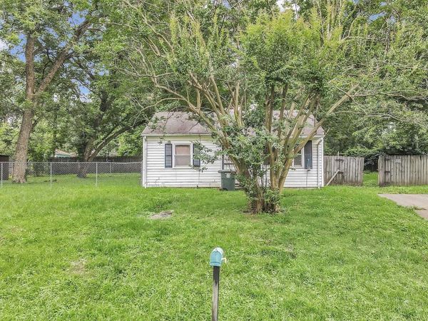 1045 CARROLTON AVE, Memphis, TN 38127