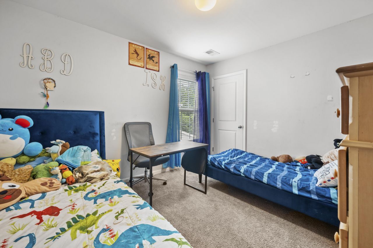 990 Augustine Court Photo 23