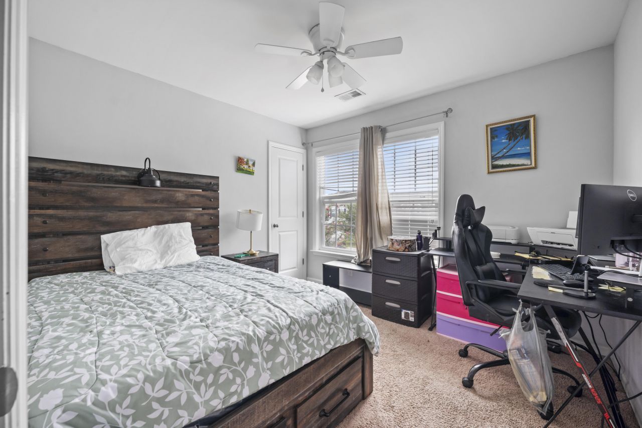 990 Augustine Court Photo 25