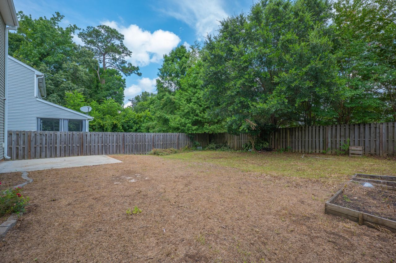 990 Augustine Court Photo 26