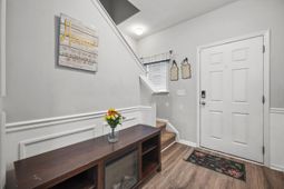 990 Augustine Court photo 4