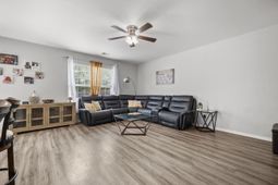 990 Augustine Court photo 4