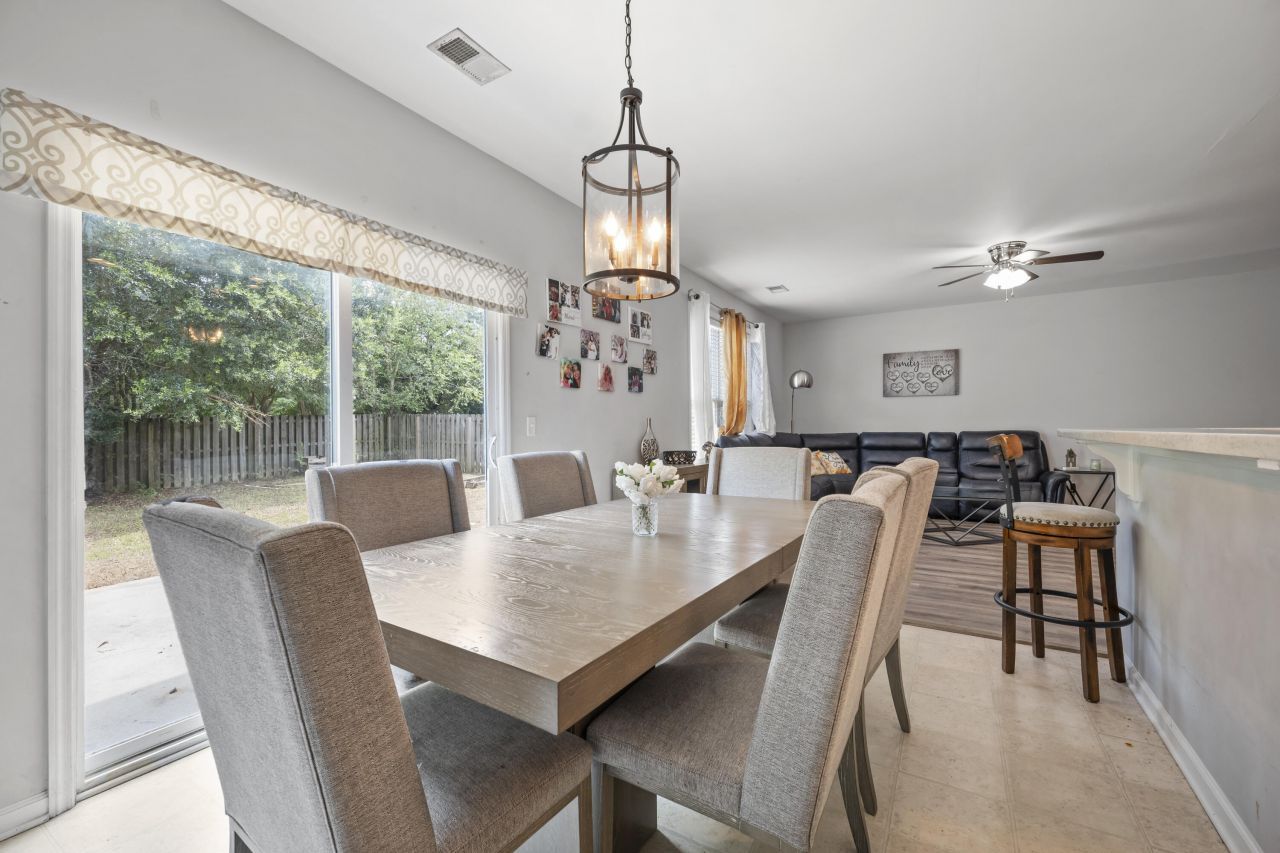 990 Augustine Court Photo 6