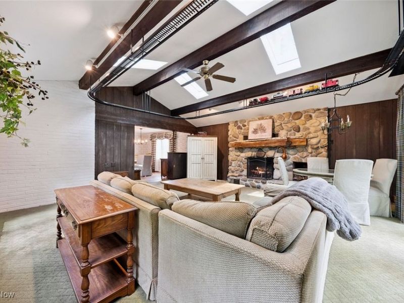 18950 Rockcliff Drive, Rocky River, OH 44116 Photo 18