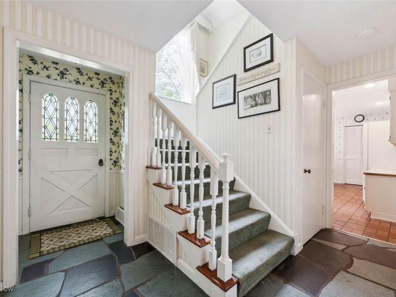 18950 Rockcliff Drive, Rocky River, OH 44116 Photo 4