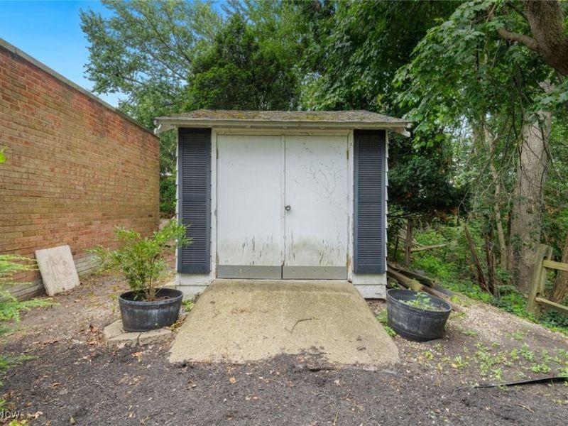 18950 Rockcliff Drive, Rocky River, OH 44116 Photo 47