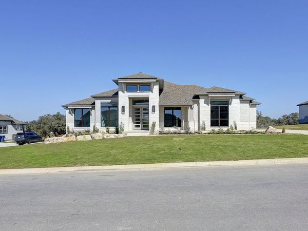 200 Violet Way, Castroville, TX 78009