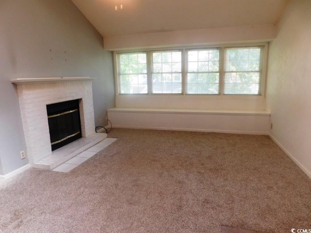 1202 Tiffany Ln. Photo 4