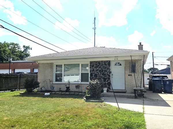 678 Muskegon Avenue, Calumet City, IL 60409