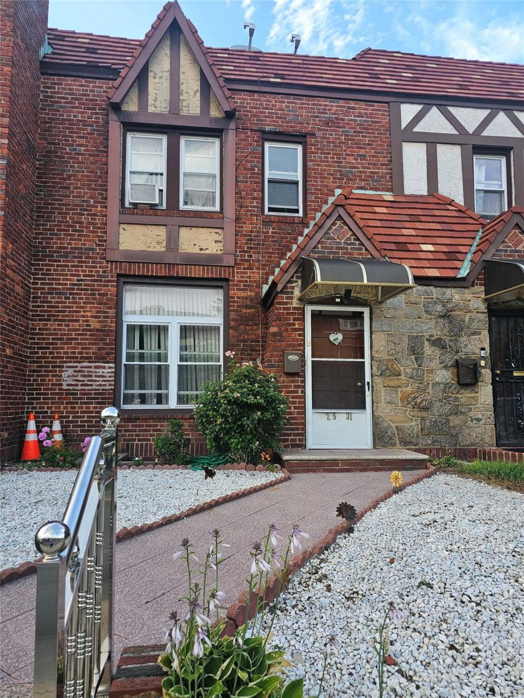 21531 Murdock Avenue, Queens Village, NY 11429 Main Photo