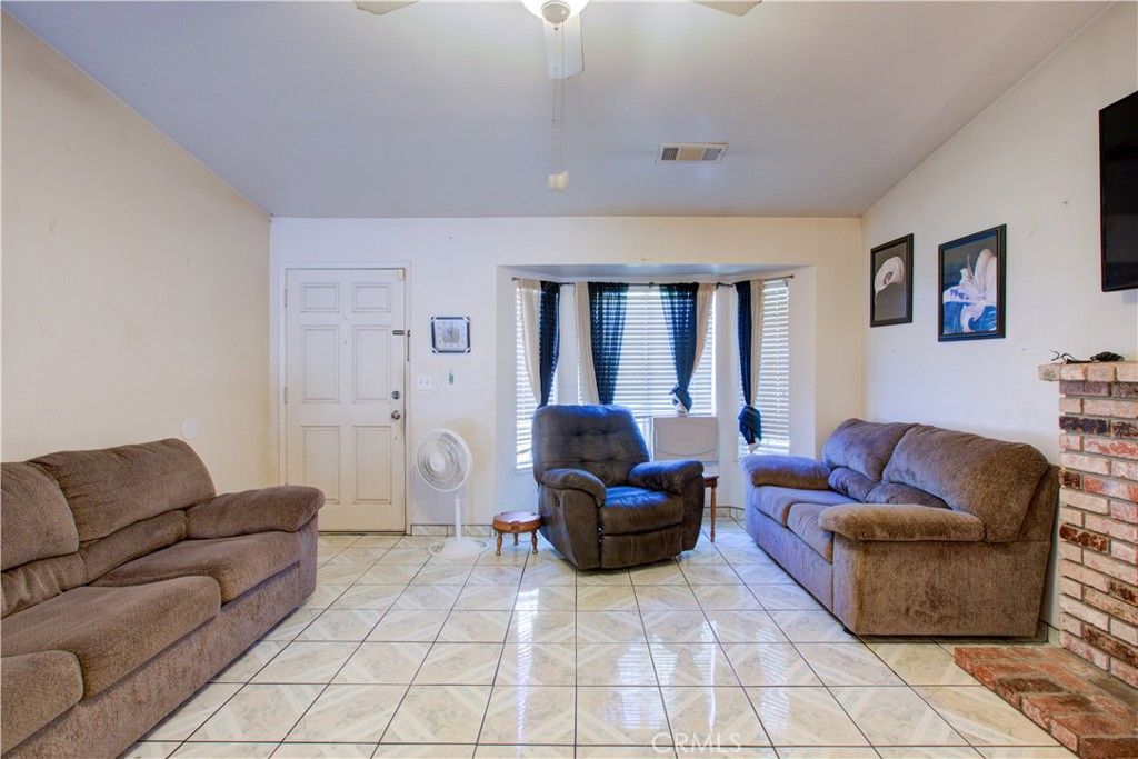 2064 Glenmoor Place, Livingston, CA 95334 Main Photo