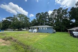 135 Wells Circle photo 4