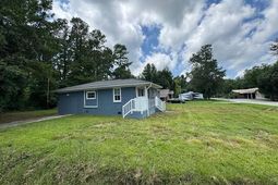 135 Wells Circle photo 4