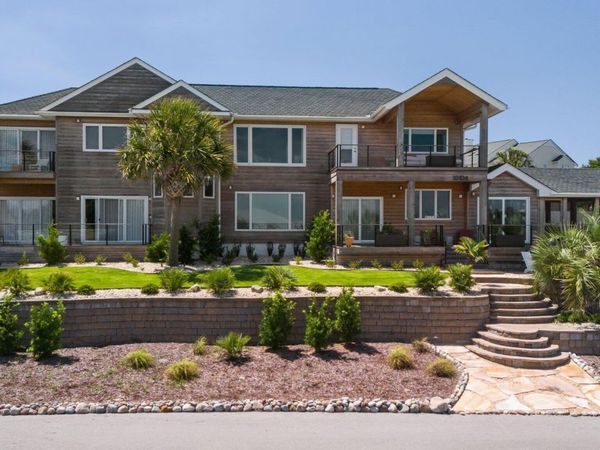 10104 Sea Breeze Drive, Emerald Isle, NC 28594