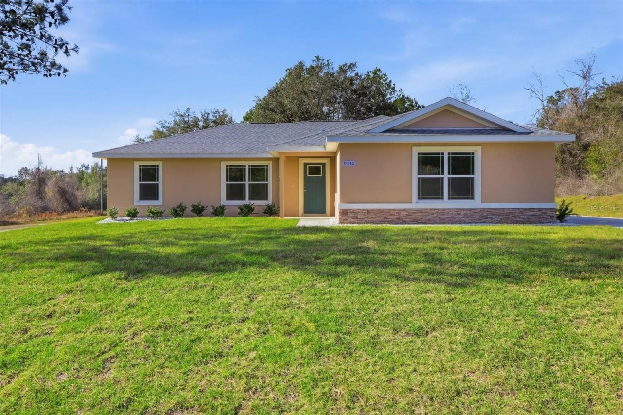8512 N Garland Way, Dunnellon, FL 34434 Main Photo