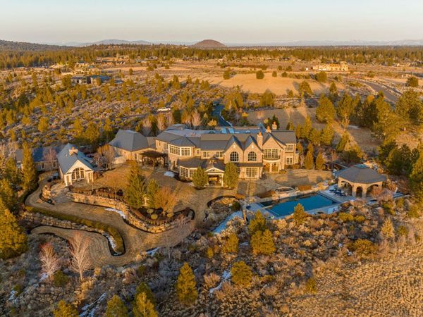 18665 Macalpine Loop, Bend, OR 97702