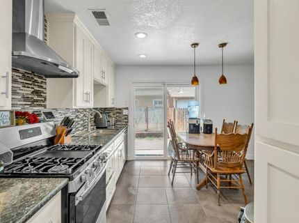 7718 Laurie Way, Sacramento, CA 95832 Photo