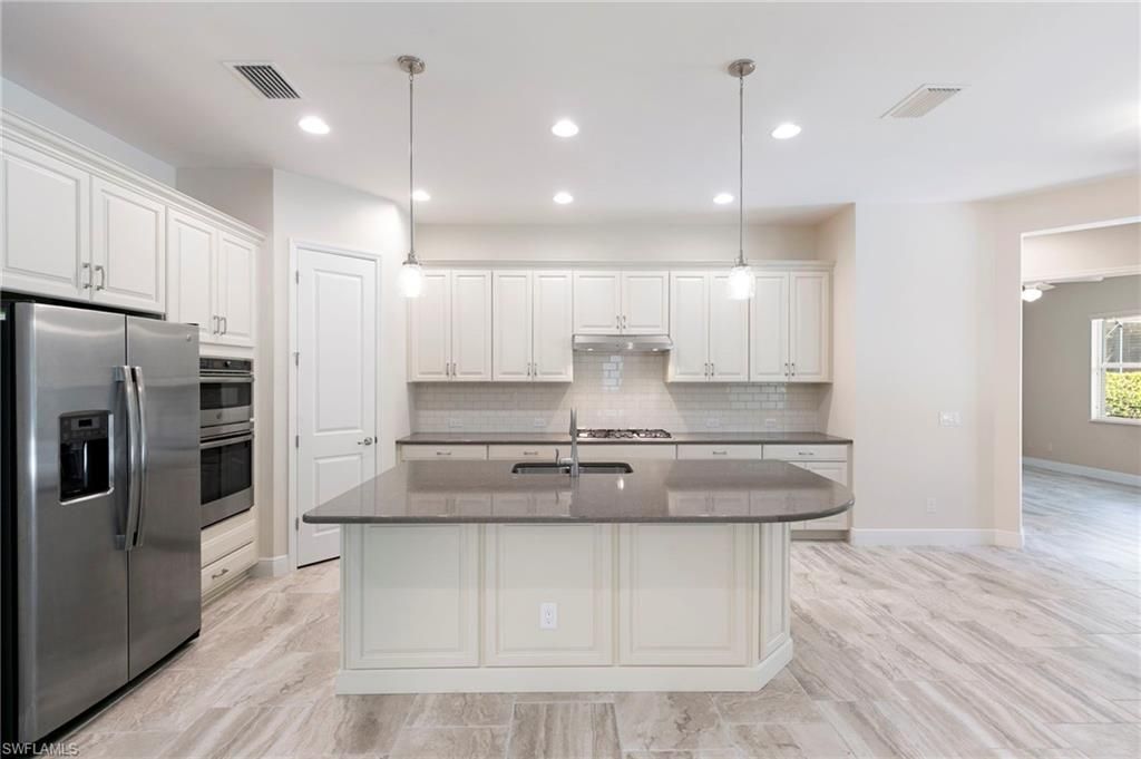 21539 Oaks Of Estero Cir, Estero, FL 33928 Photo