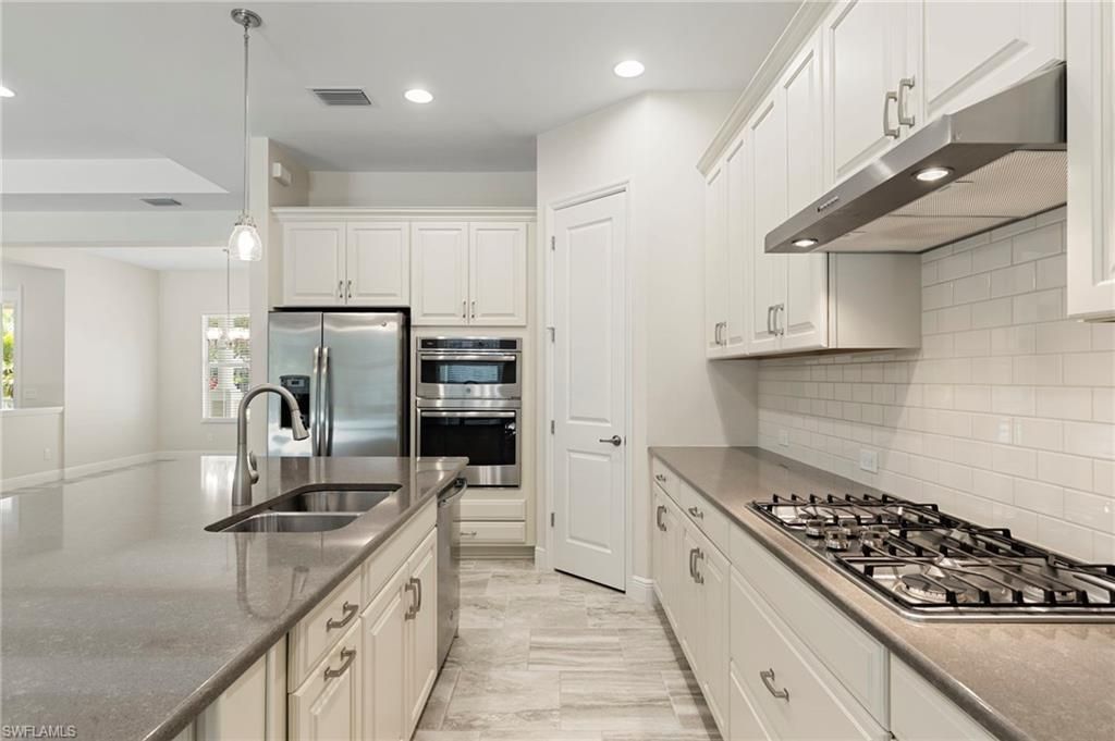 21539 Oaks Of Estero Cir, Estero, FL 33928 Photo