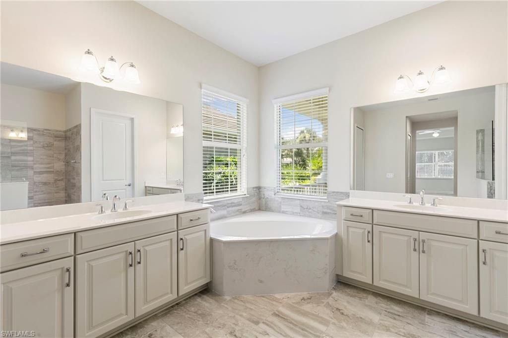 21539 Oaks Of Estero Cir, Estero, FL 33928 Photo