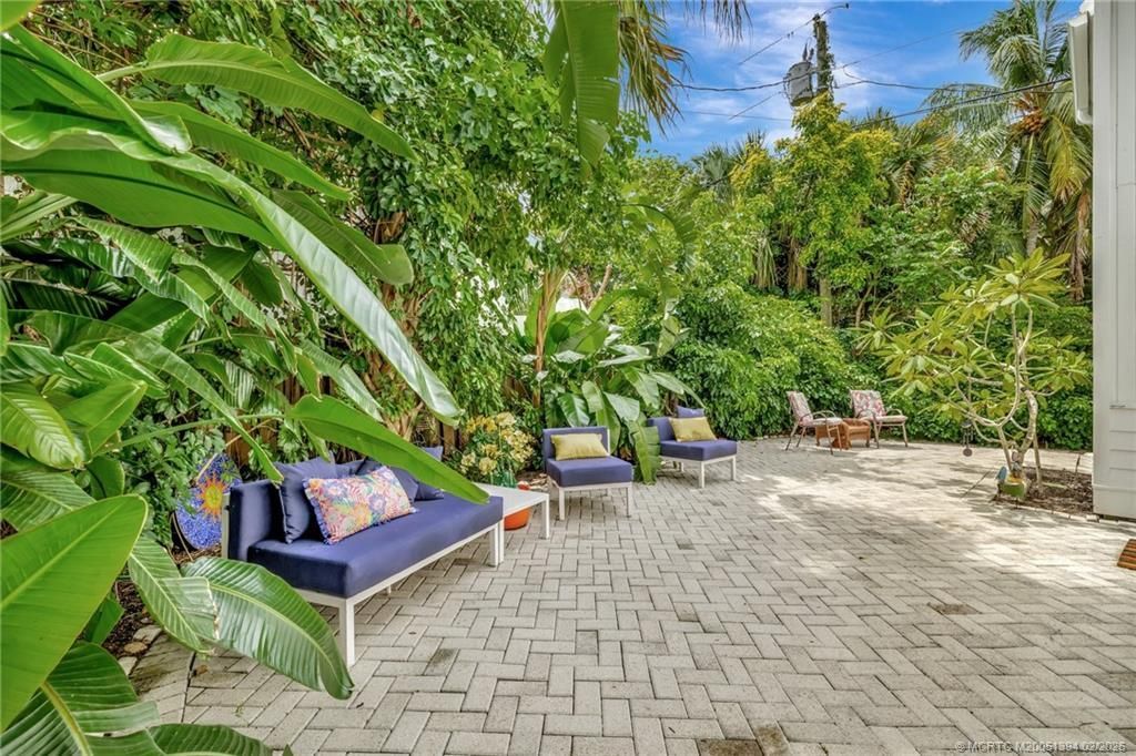 221 SE Coconut Avenue, Stuart, FL 34996 Photo