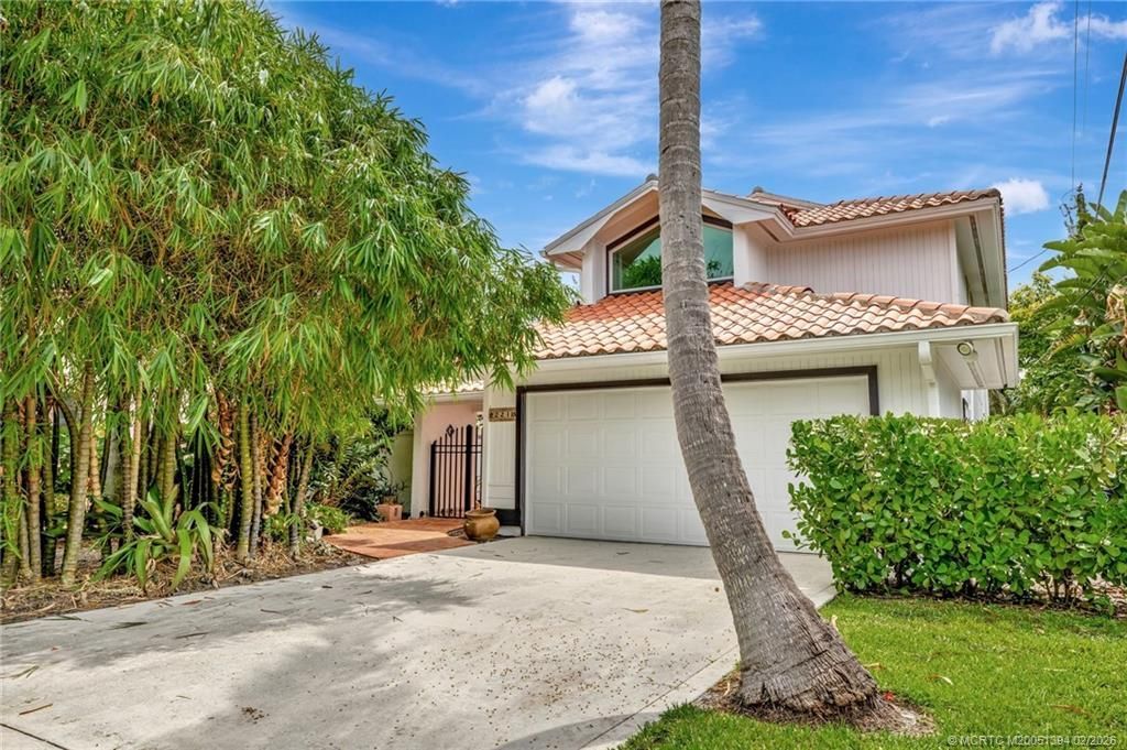 221 SE Coconut Avenue, Stuart, FL 34996 Photo