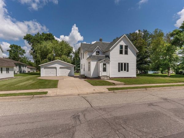 218 E Main Street, Cyrus, MN 56323