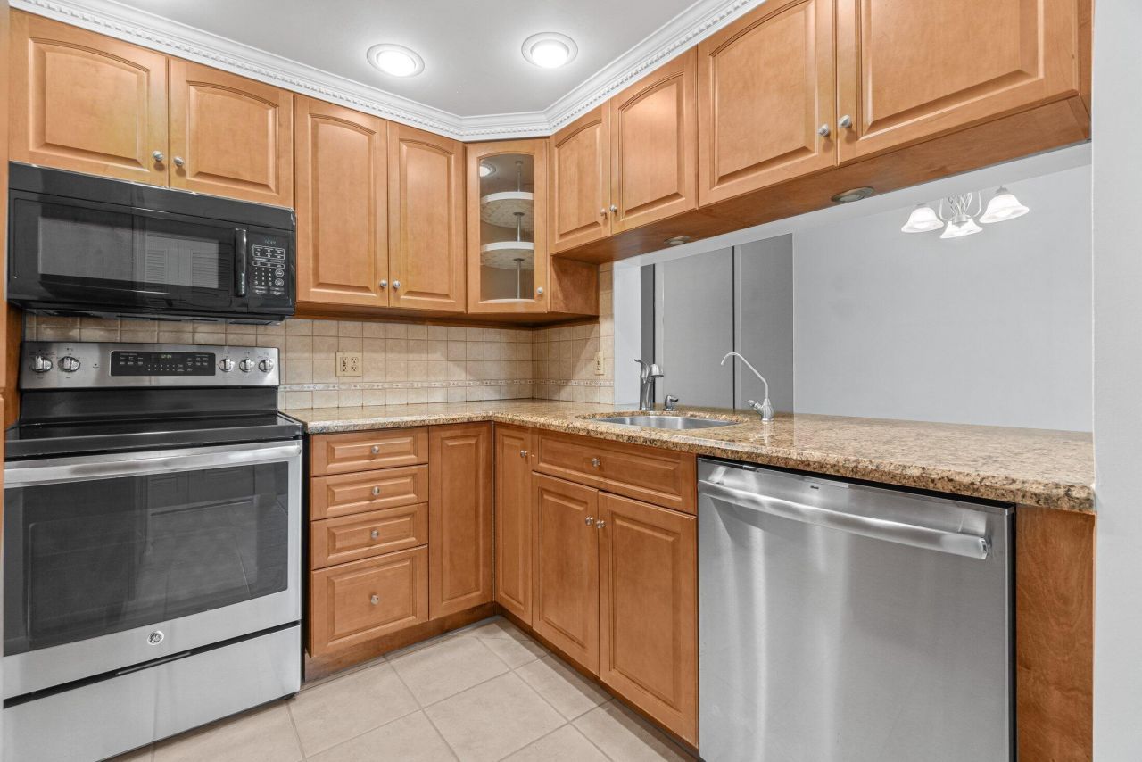 811 Sky Pine Way, Unit A2, Greenacres, FL 33415 Photo