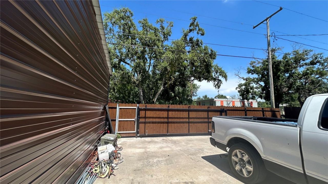 2001 S 51st Street, Tampa, FL 33619 Photo