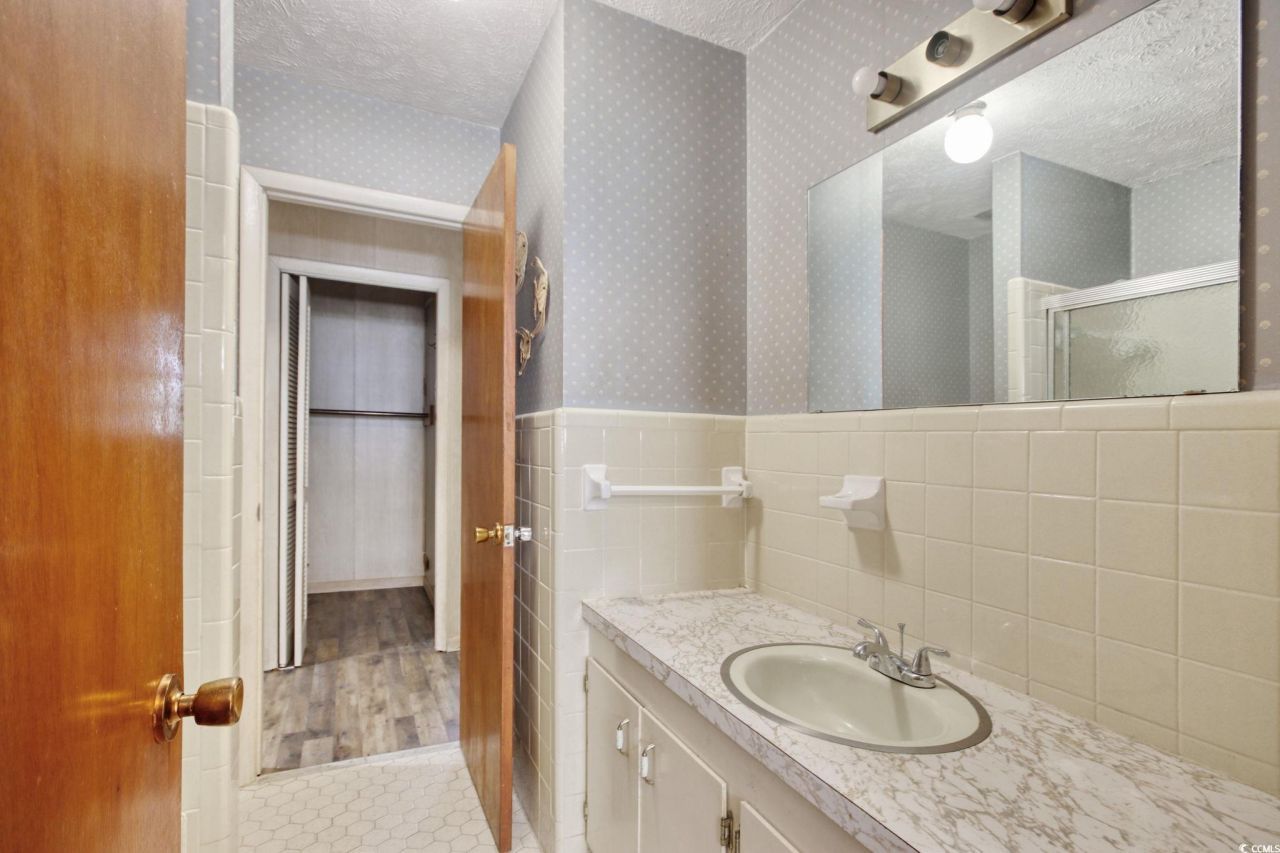 713 C 3rd Ave. S Photo 6