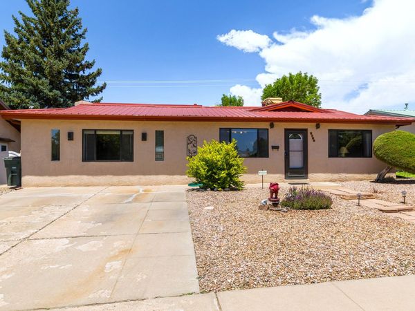 3109 AVENIDA CODORNIZ, Santa Fe, NM 87507