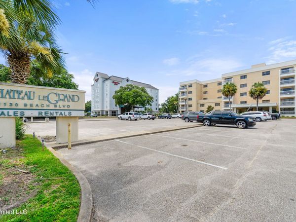 1130 Beach Boulevard, Biloxi, MS 39530