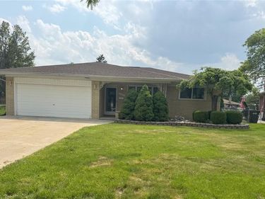 33555 Groth Drive, Sterling Heights, MI 48312