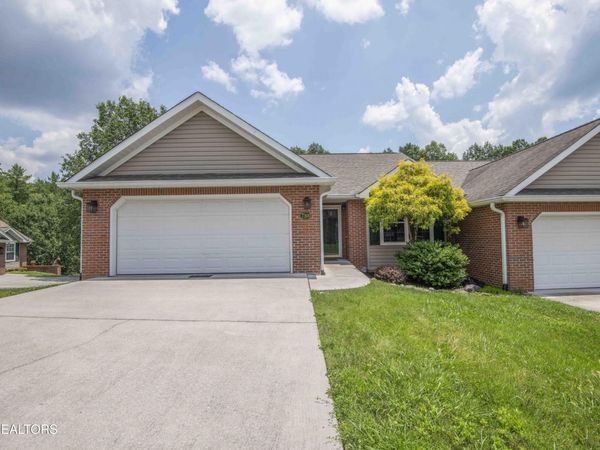 7300 Brook Run Way, Knoxville, TN 37920