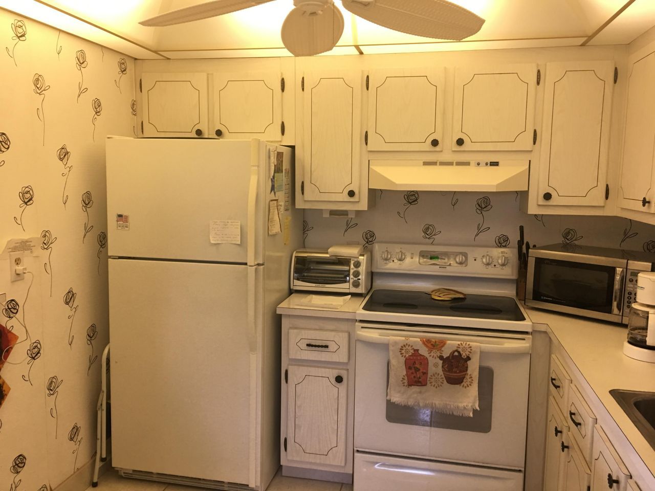 99 Saxony C, Delray Beach, FL 33446 Photo