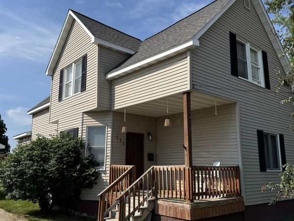 111 9th Avenue, Norway, MI 49870