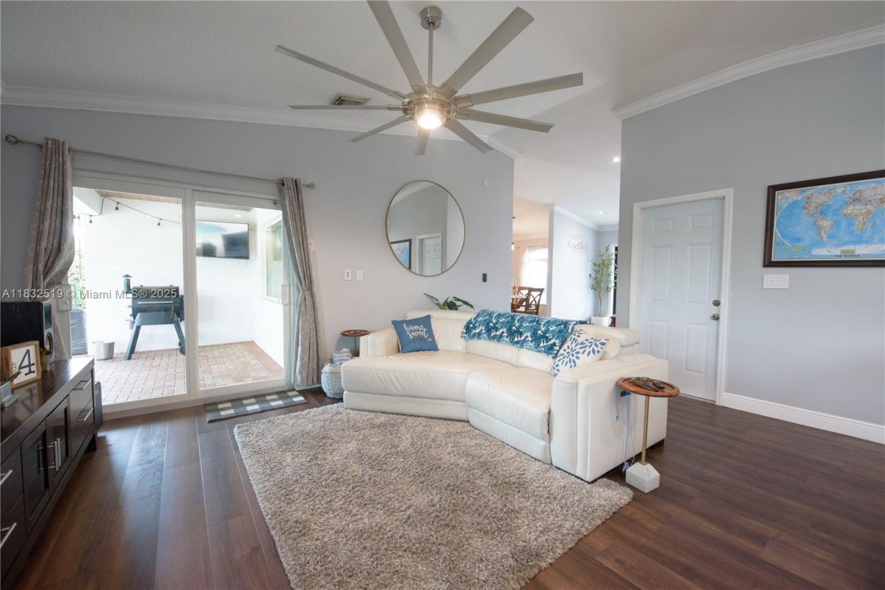 18740 SW 297th St, Homestead, FL 33030 Photo