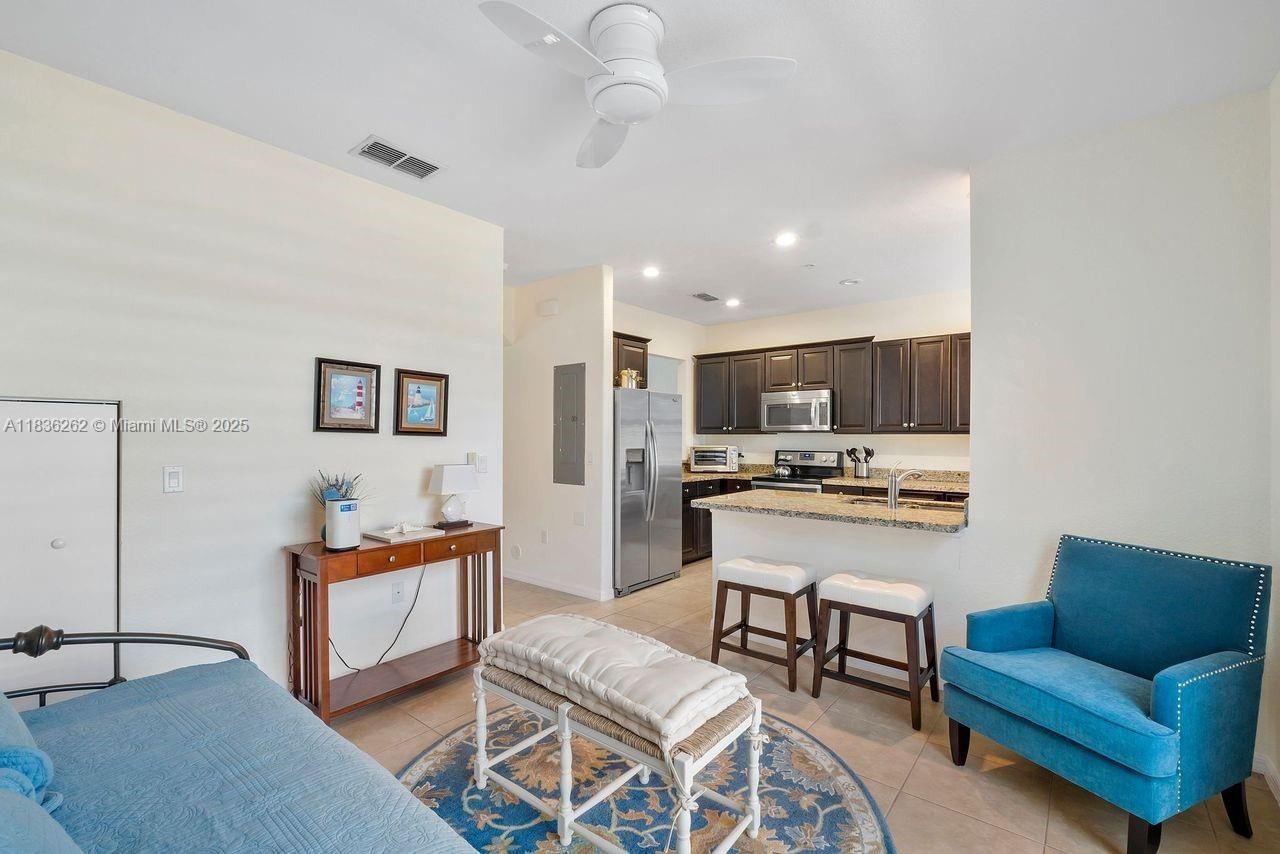 2851 W Prospect Rd, Unit 1306, Tamarac, FL 33309 Photo