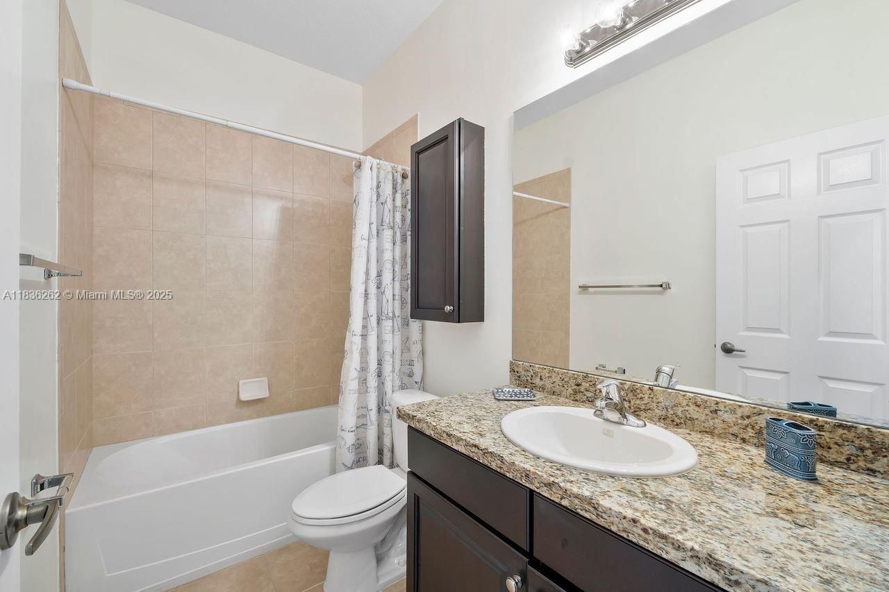 2851 W Prospect Rd, Unit 1306, Tamarac, FL 33309 Photo