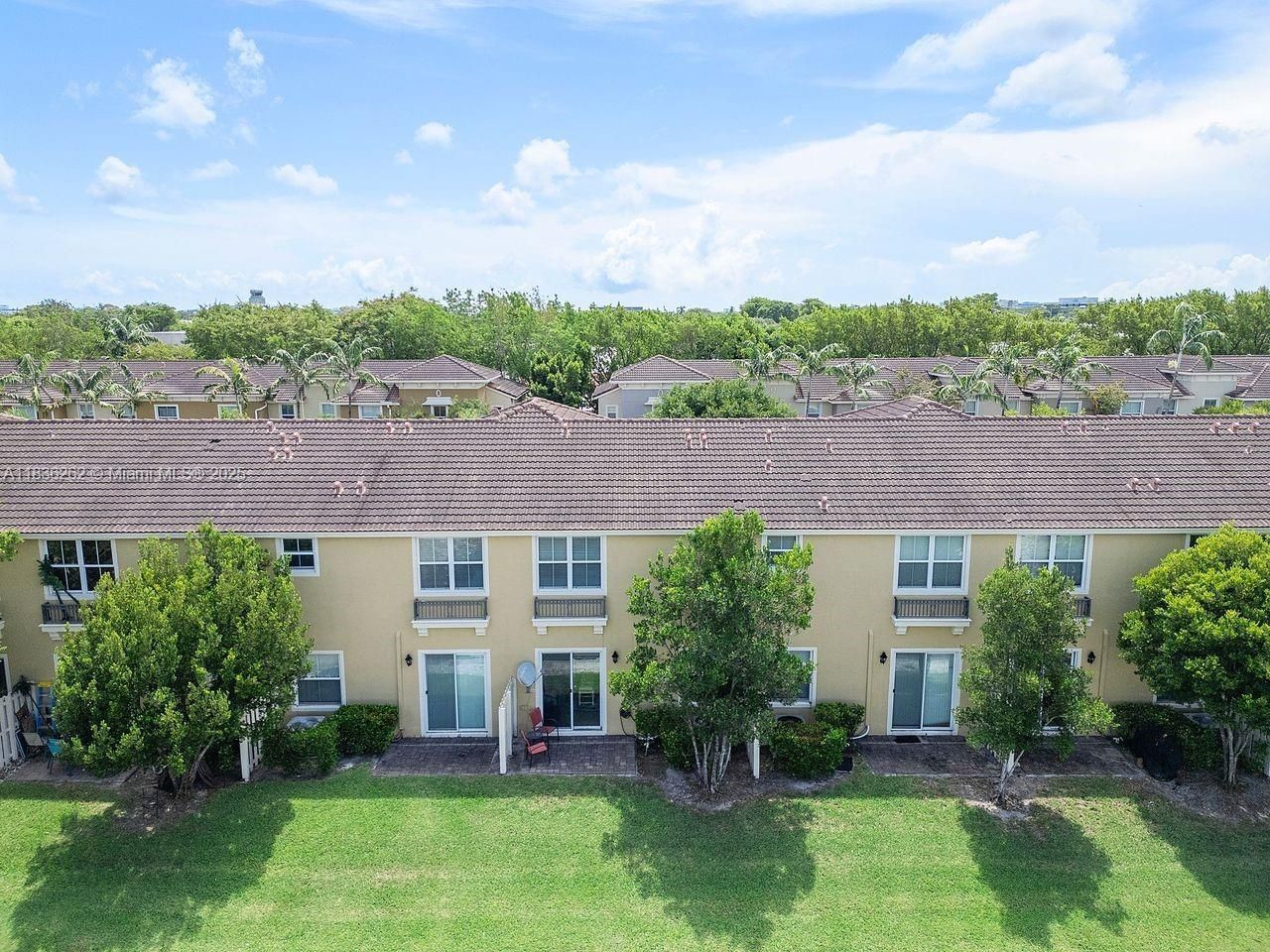 2851 W Prospect Rd, Unit 1306, Tamarac, FL 33309 Photo