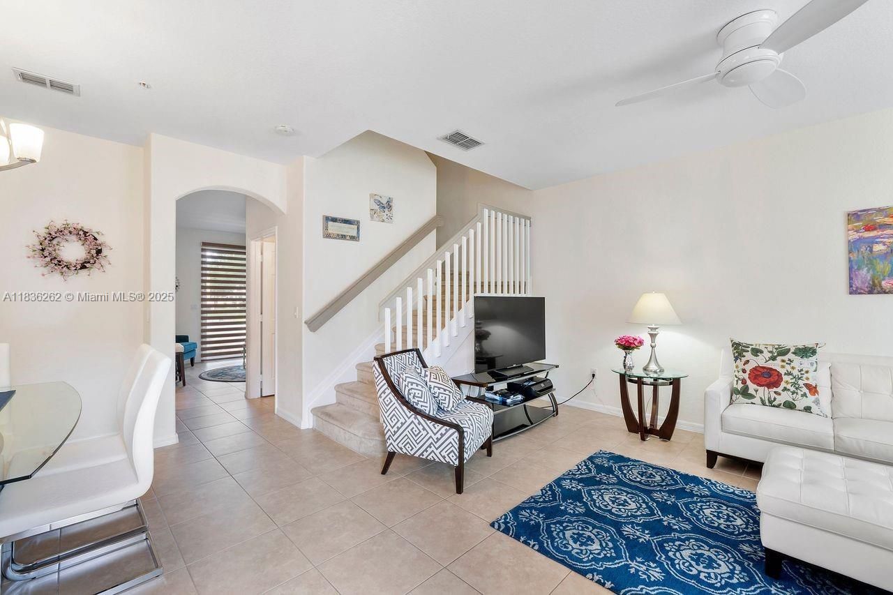 2851 W Prospect Rd, Unit 1306, Tamarac, FL 33309 Photo