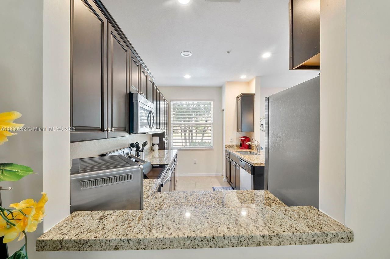 2851 W Prospect Rd, Unit 1306, Tamarac, FL 33309 Photo
