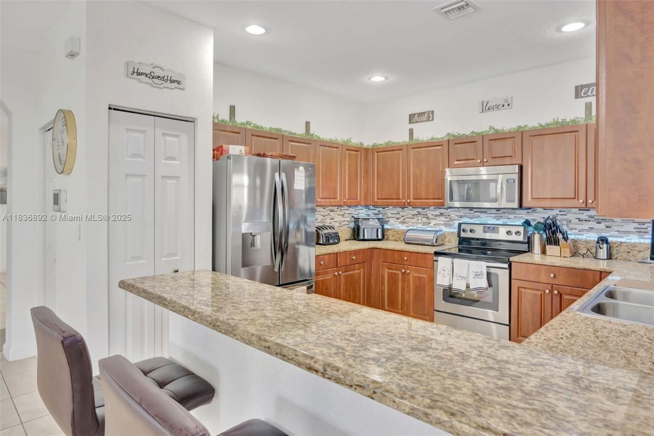 216 NE 36th Ter, Homestead, FL 33033 Photo