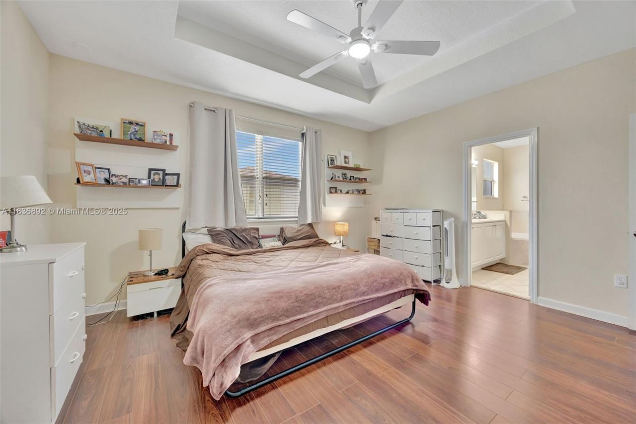 216 NE 36th Ter, Homestead, FL 33033 Photo