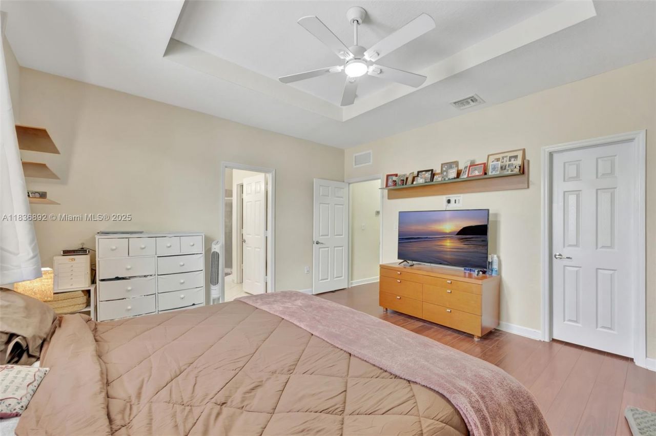 216 NE 36th Ter, Homestead, FL 33033 Photo