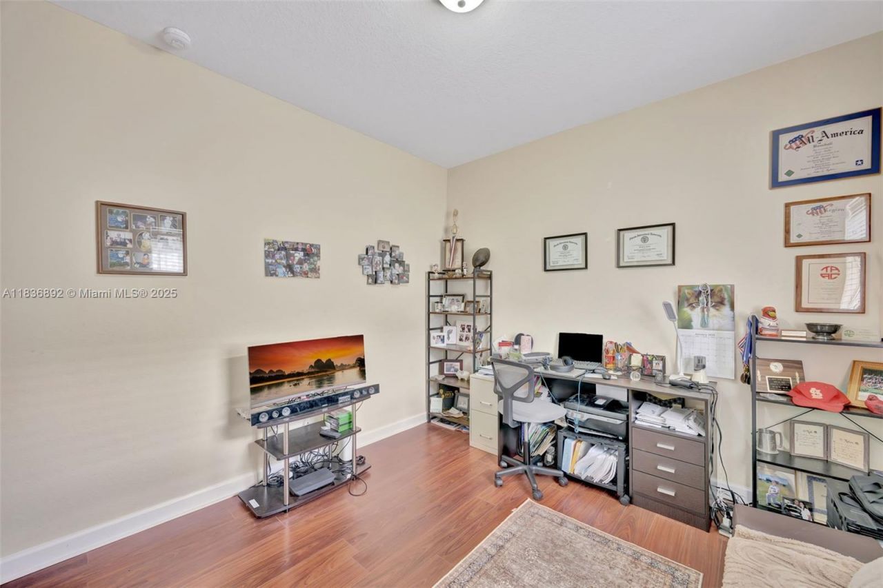 216 NE 36th Ter, Homestead, FL 33033 Photo