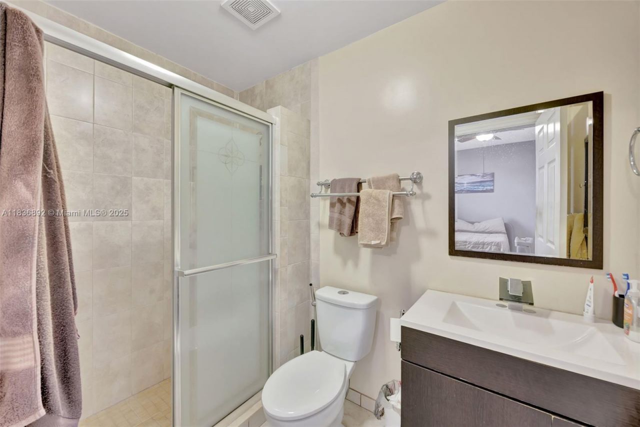 216 NE 36th Ter, Homestead, FL 33033 Photo