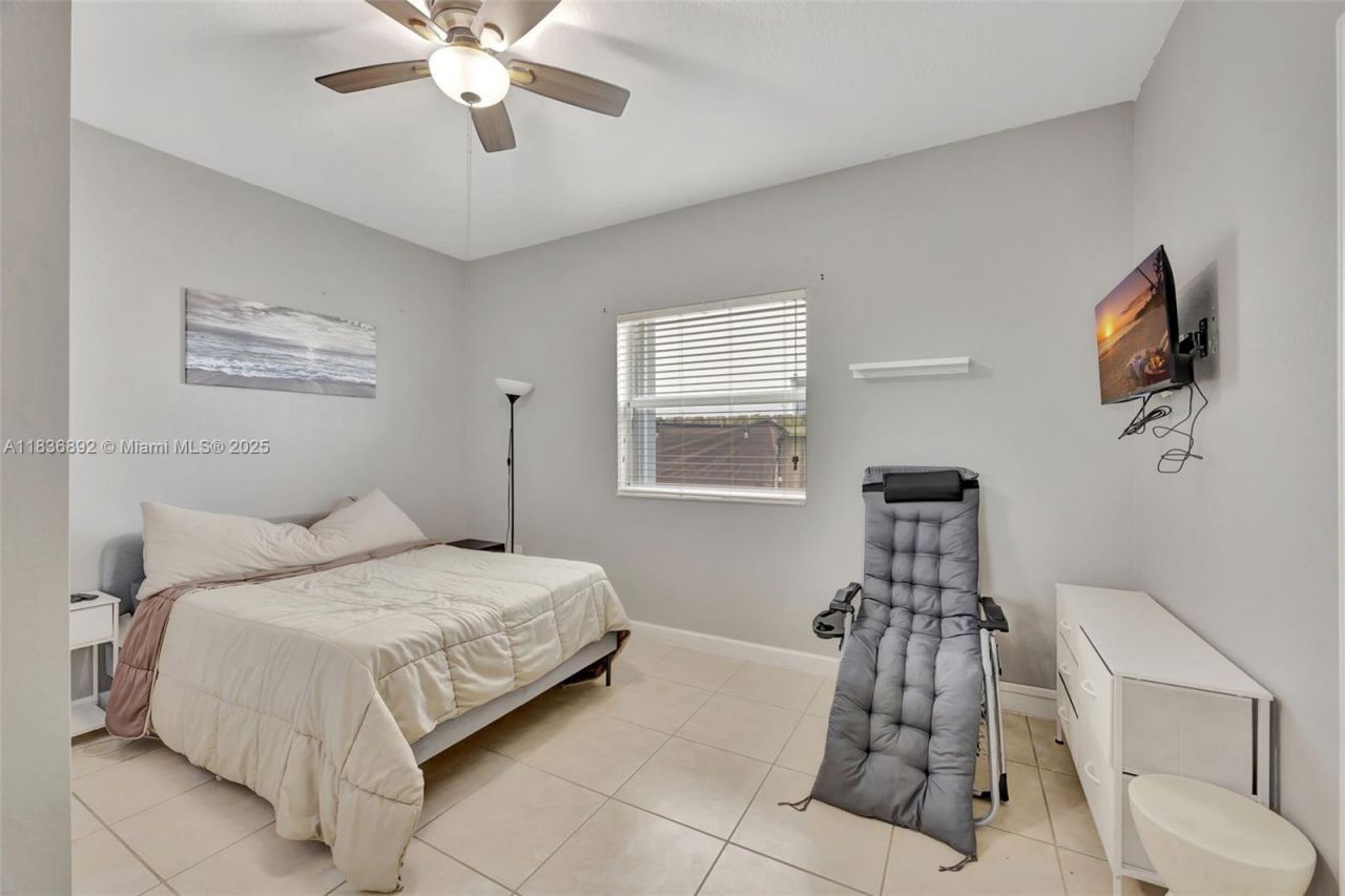 216 NE 36th Ter, Homestead, FL 33033 Photo