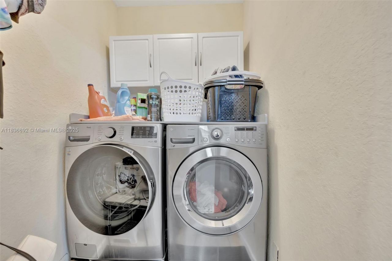 216 NE 36th Ter, Homestead, FL 33033 Photo